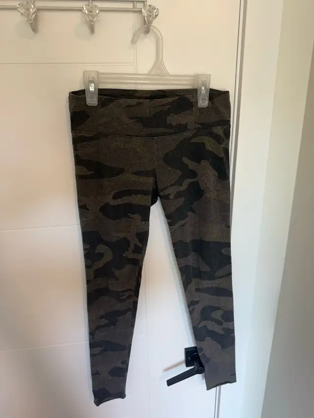 TNA Camo Leggings  in Women's - Bottoms in Calgary - Image 3