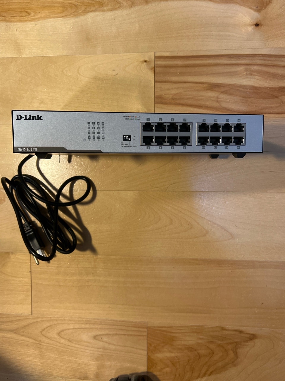 D-Link DGS-1016D 16-Port Gigabit Switch | Networking | Markham / York ...