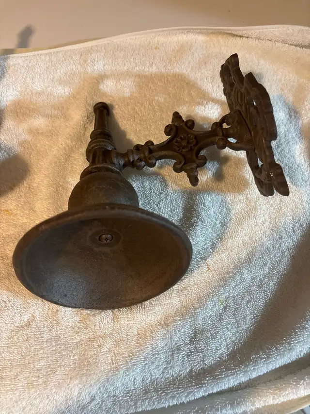 wall sconces  in Home Décor & Accents in Ottawa - Image 4