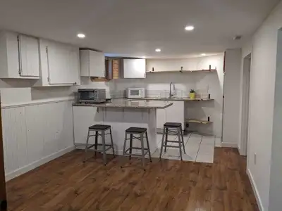 Includes ht/hyd utilities. Freshly renovated lower level Unit in the detached home; one bed/one bath...
