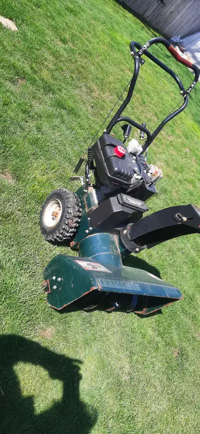 Snowblower craftsman 24  9hp tecumseh, View more