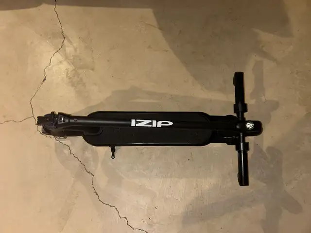 i-Zip Electric Scooter in Scooters & Pocket Bikes in Hamilton - Image 8