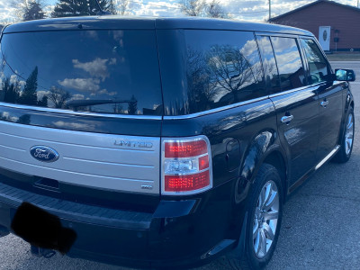 Need gone!  2009 Ford Flex Limited edition AWD Fully loaded!