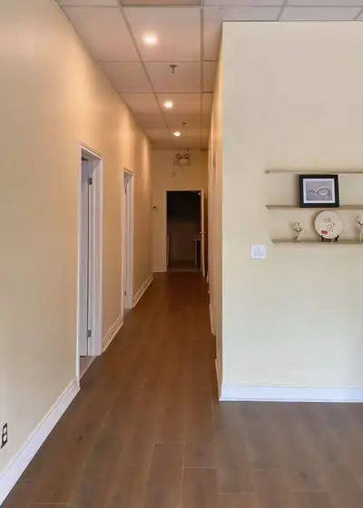 We are a RMT Clinic looking to collaborate with a Physiotherapist or Chiropractor. What We Offer: Sp...