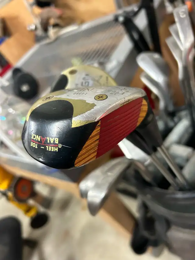 left hand set of golf clubs 62864744375298124