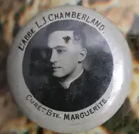 Très Rare Macaron Curé Chanoine Chamberland Trois-Rivières