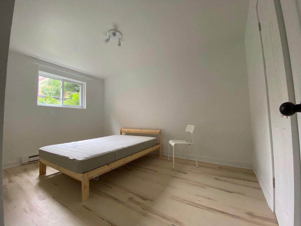4 1/2 à louer à Montréal disponible maintenant, Loyer 1,200$ — photo 3
