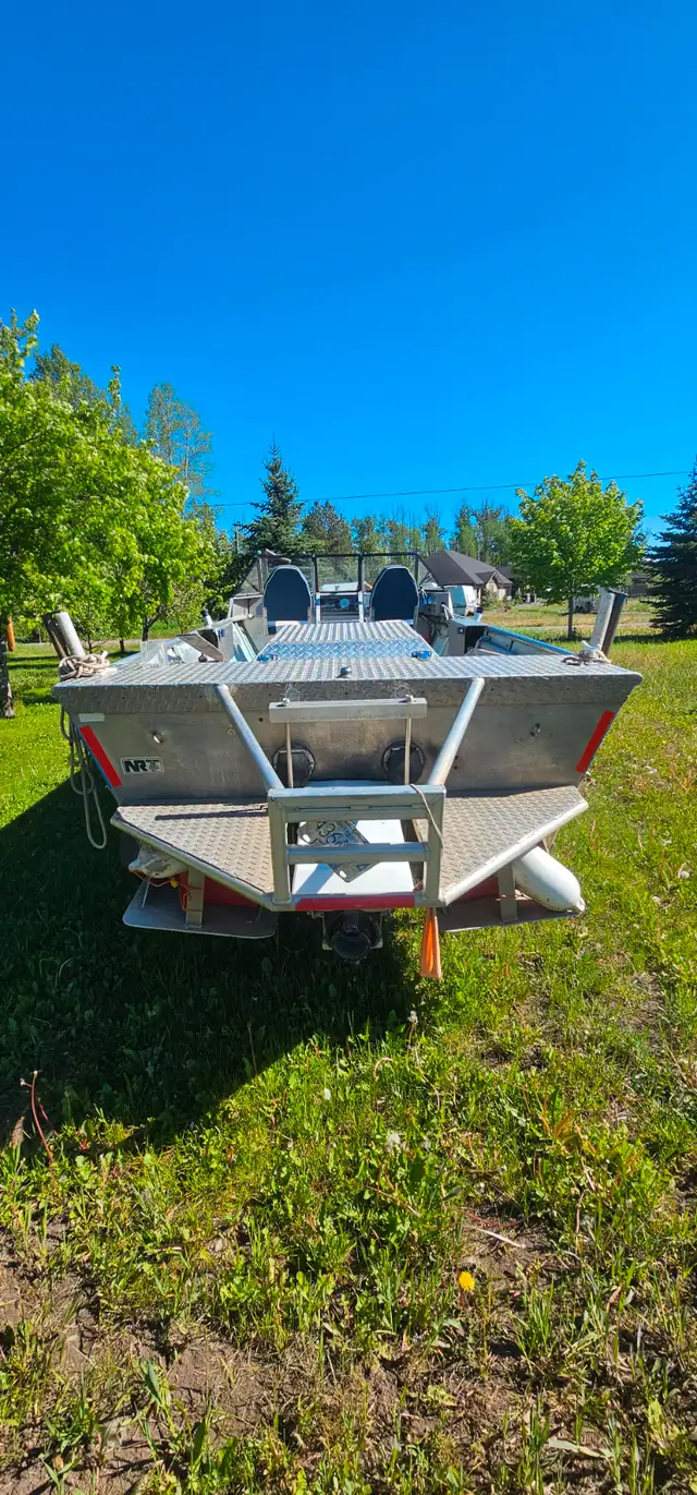 Sea Bear 21' Valcro River Boat in Powerboats & Motorboats in Terrace - Image 4