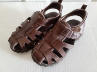 Sandales enfant en cuir brun taille 10 toddler