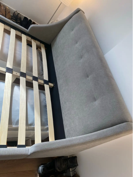 Bed Frame + base Queen size | Cadre de Lit avec sommier in Beds & Mattresses in City of Montréal - Image 5