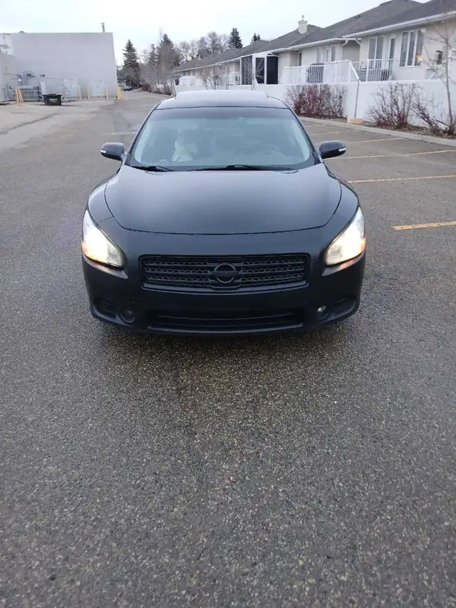 Nissan maxima in Cars & Trucks in Regina - Image 2