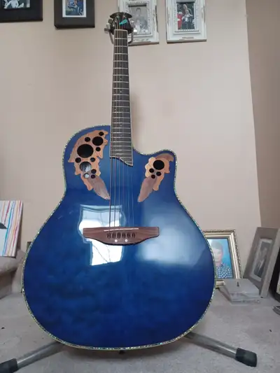 Guitar-Ovation Celebrity CC-44 and Ovation hard case, View more