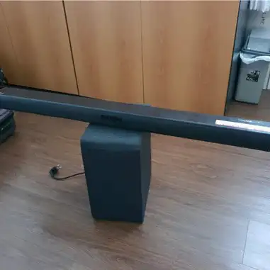 LG SOUNDBAR WITH SUBWOFFER