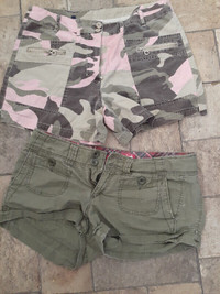 2 pairs of ladies shorts size mm