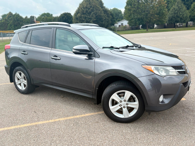 2013 Toyota RAV4 FWD 4dr XLE in Cars & Trucks in Brantford - Image 2