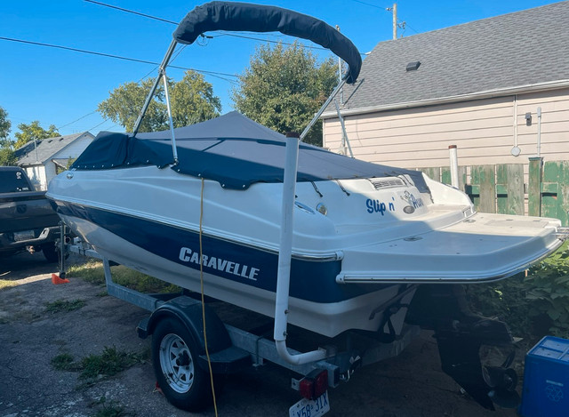 2005 Caravelle 187 Bowrider boat, motor and trailer package. in Powerboats & Motorboats in Hamilton - Image 4