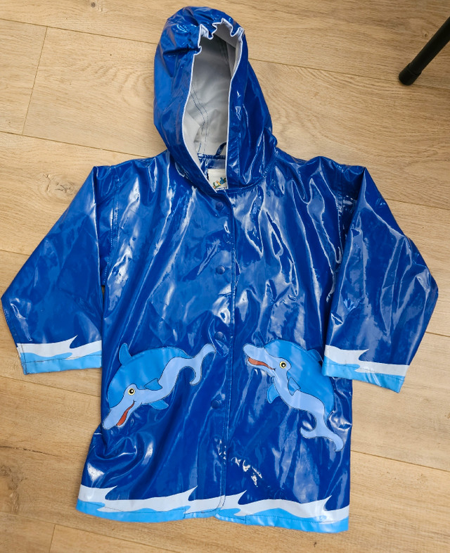 Kidorable Size 4/5 T Rain Jacket in Clothing - 4T in Saskatoon