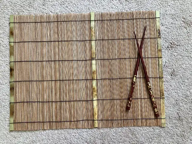 Four Bamboo Placemats+2sets of chopsticks, never used, Brampton in Kitchen & Dining Wares in Mississauga / Peel Region - Image 6