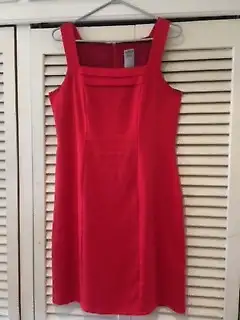 Robe rouge  en lin, View more