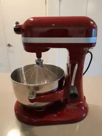 KitchenAid professional 600 stand mixer with accessories