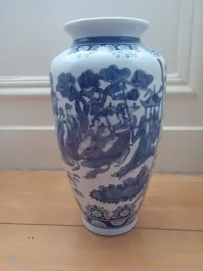Chinese style porcelain vase, View more