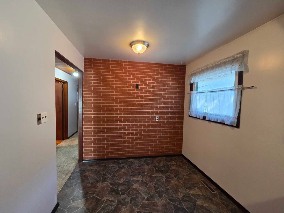 3 bedrooms house for rent 5