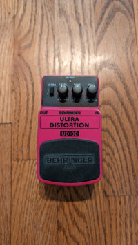 Behringer UD100 Ultra Distortion Pedal