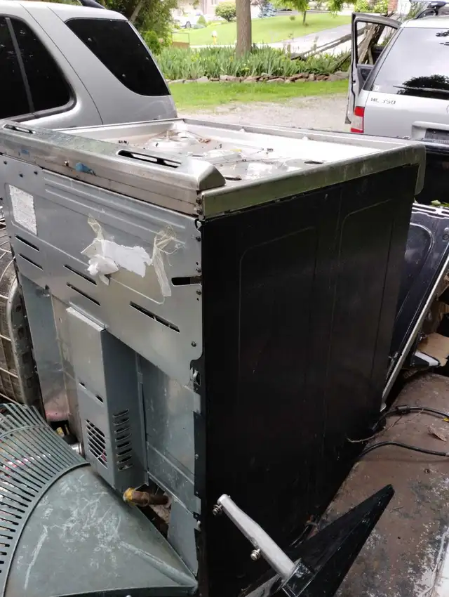 $3500 gas stove - selling it for parts in Stoves, Ovens & Ranges in Mississauga / Peel Region - Image 5