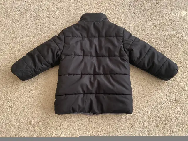 2T Black Winter Coat w/two hidden inside pockets in Clothing - 2T in Winnipeg - Image 3