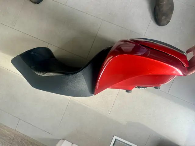 Corbin Smuggler seat for BMW K1600 in Motorcycle Parts & Accessories in Hamilton - Image 6