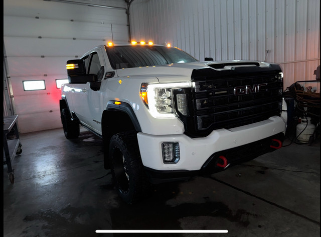 2020 Duramax AT4 – Built to Turn Heads & Haul Anything in Cars & Trucks in Edmonton