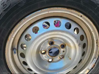 245 65 17selling 4 winter tires on steel rims with tpms sensors installed used less then one season....