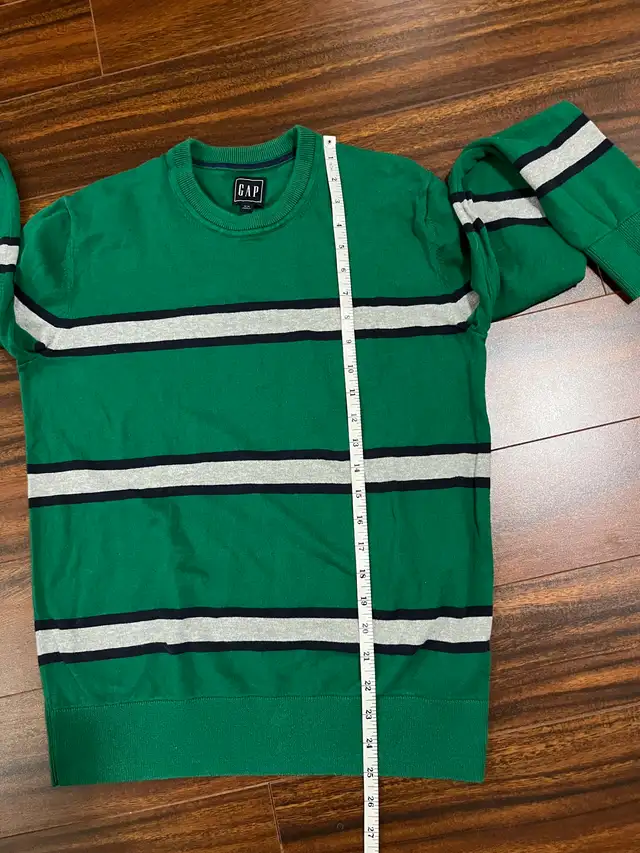 Gap men’s XS crewneck sweater, cotton, green striped  in Men's in Oshawa / Durham Region - Image 6