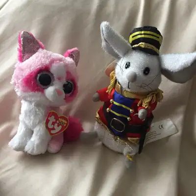 Prices are from $3 to $10. Examples: Sport Player $3 (medium size, , 10 cm tall), 【vivid and lifelik...