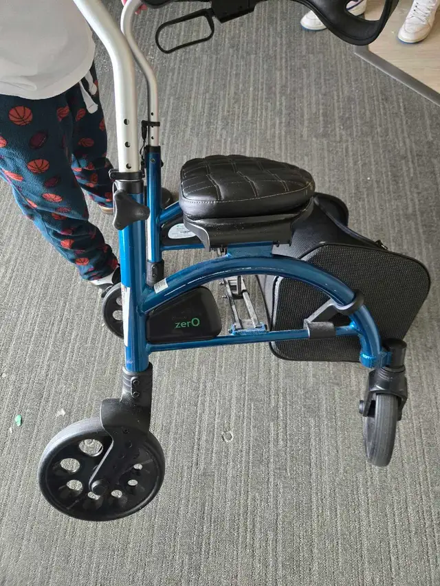 Walker -great condition65723762721538122