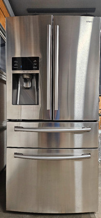 Samsung - 32.75 Inch 24.7 cu. ft French Door Refrigerator