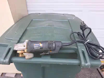 Black & Decker 4" Corded Grinder Missing Locking Nut & Spacer, View more