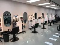 Coiffeurs / coiffeuses demandés (autonome avec clientèle)