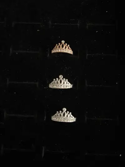Cute crown rings - size 4,5, 6, View more