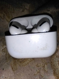 Apple .  Airpods .