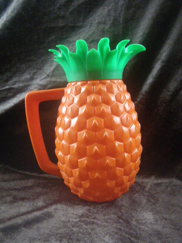 Vintage 1960's pineapple pitcher and tumblers pichet et verres dans Art et objets de collection  à Trois-Rivières - Image 2