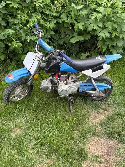 Loncin 49cc dirt bike, 4 stroke, 3 speed, runs good, brand new carburetor and air filter, new fuel f...