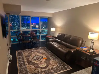 For Lease: 2 Bed, 2 Bath - 25 Lower Simcoe Street (Near Union)