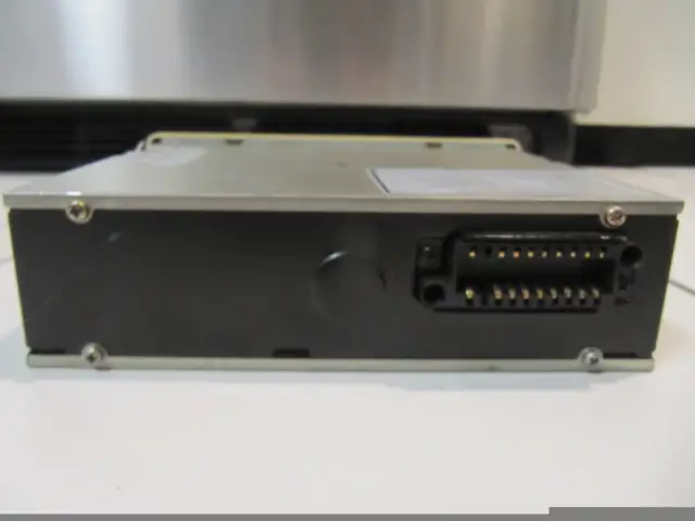 Vintage Rare Jensen JS-9400 4x4 All Terrain Car Stereo Cir 1992 in Arts & Collectibles in Mississauga / Peel Region - Image 10