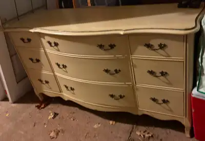 REDUCED.........LUXURY DRESSER 9 DRAWERS, View more