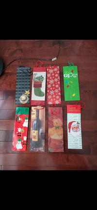 8 Christmas wine bottle gift bags 