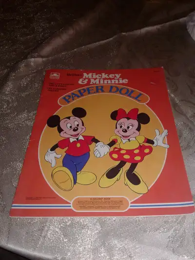 NEVER USED. NEW. CUT OUT DOLLS. WALT DISNEY GOLDEN BOOK. 1985. FROM PET AND SMOKE FREE HOME. COULD D...