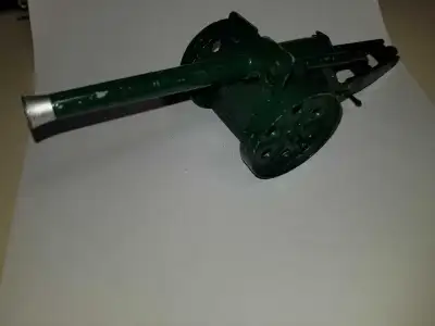 Great condition Still works Tow plate loose 1970s