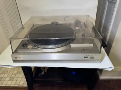 Getting rid of lots of valuable items I've collected over time. Check my other items. The 647 phone...