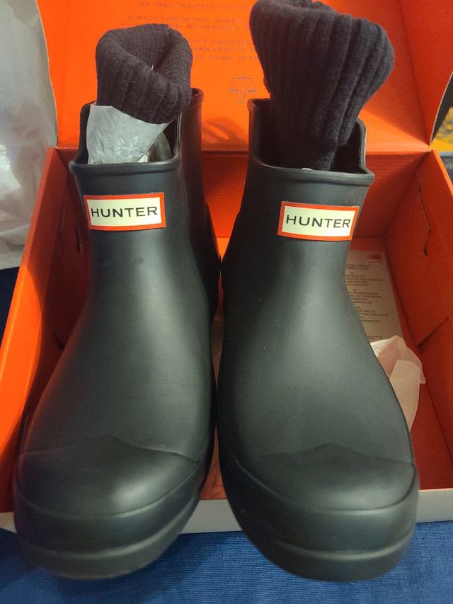 Hunter boots in Women's - Shoes in Mississauga / Peel Region - Image 2